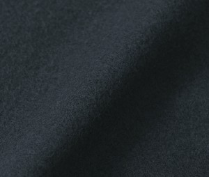 裏地は保温性が高く、ふわふわ感にこだわった裏起毛